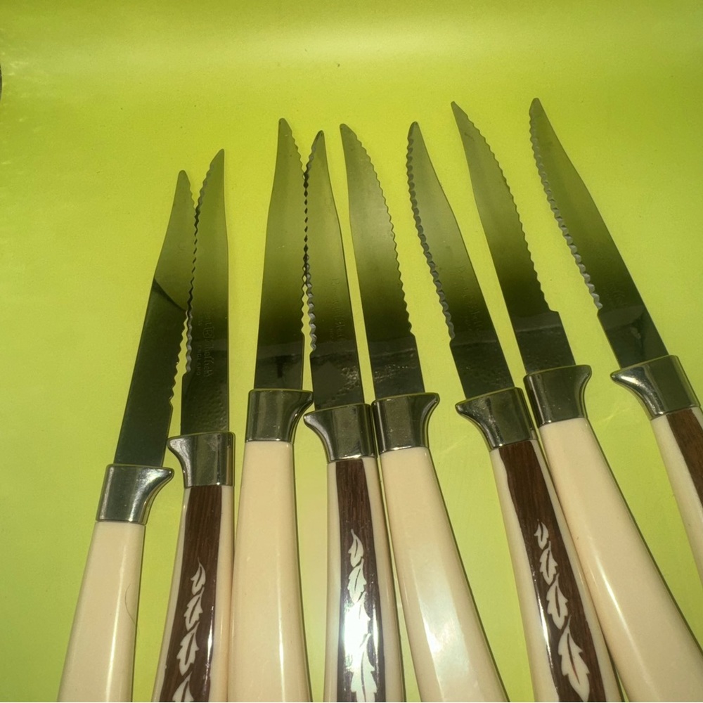 Juego de utensilios de mesa y de cosina. Antiguos